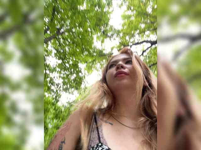 MiaDiva webcam