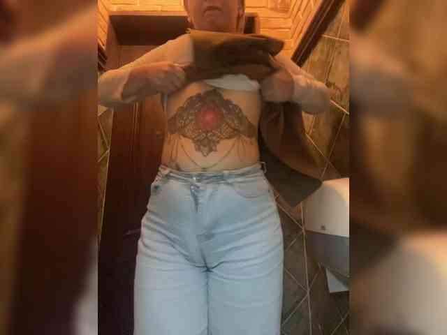 MiaDiva webcam