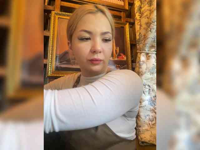 Модель: MiaDiva