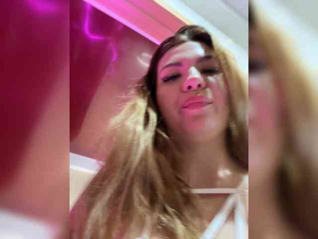 MiaDiva webcam