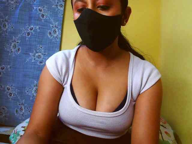 pinklattee Live Webcam on BongaCams