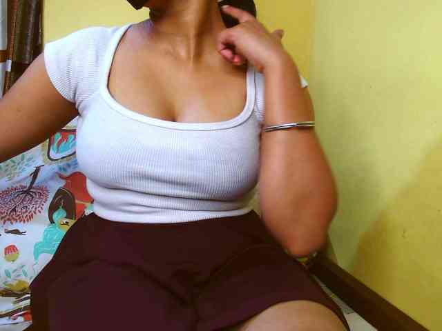 pinklattee webcam