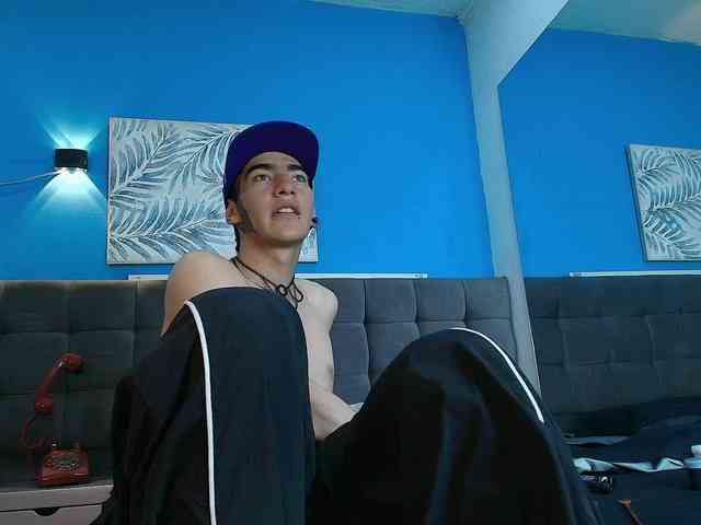 AngelMarcell Live Webcam on BongaCams
