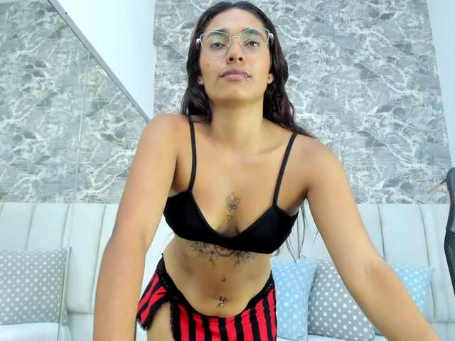 aria-blom live cam on BongaCams