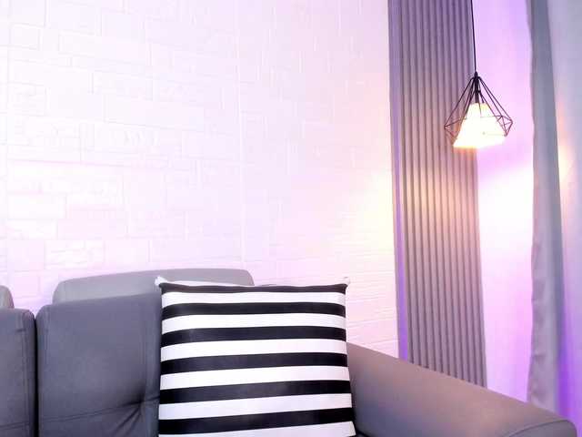 aria-blom live cam on BongaCams
