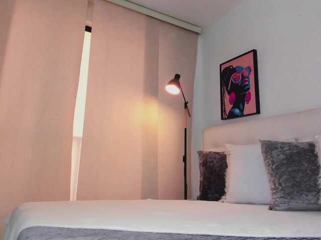 aria-blom live webcam show