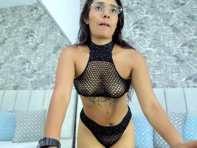 aria-blom live cam on BongaCams