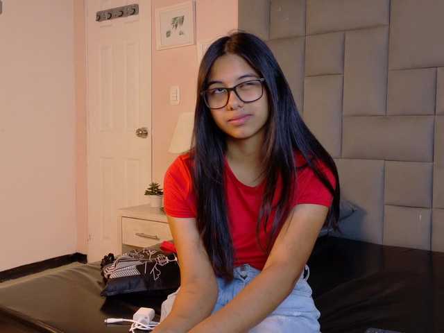 IsaSweett live cam on BongaCams