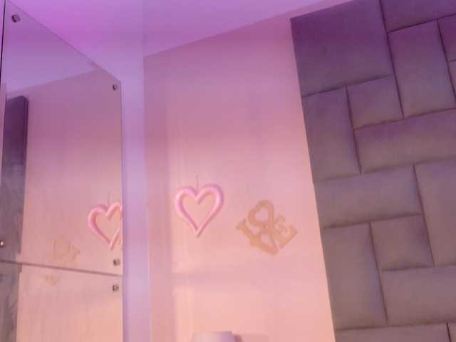 IsaSweett live cam on BongaCams