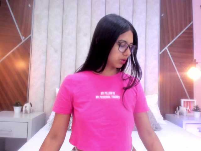 IsaSweett live cam on BongaCams