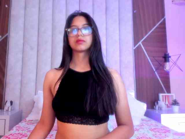 IsaSweett webcam