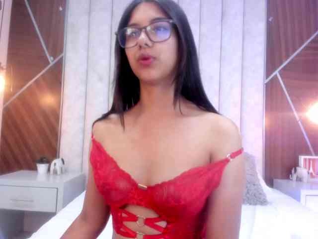 IsaSweett webcam