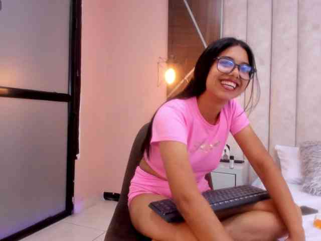 IsaSweett webcam