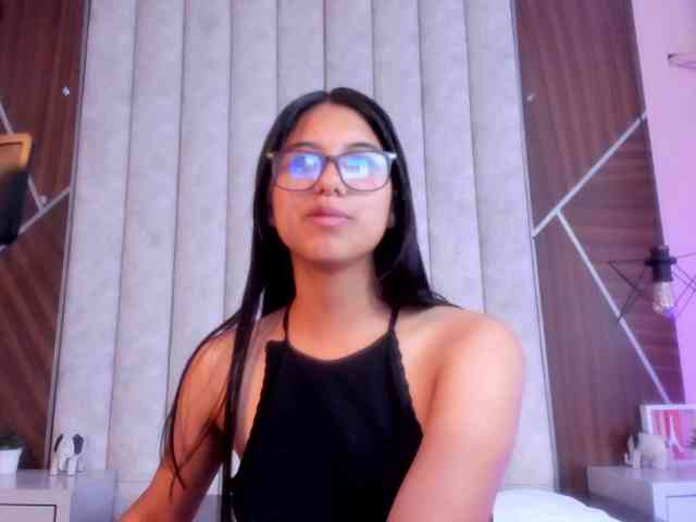 IsaSweett webcam