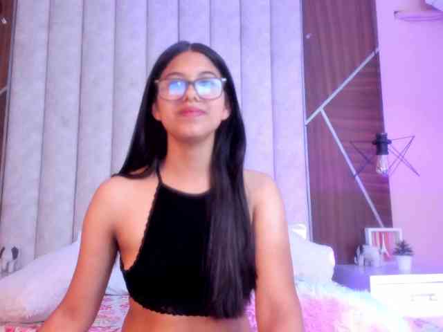 IsaSweett webcam