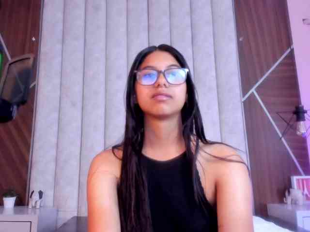 IsaSweett webcam