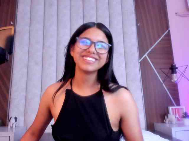 IsaSweett webcam