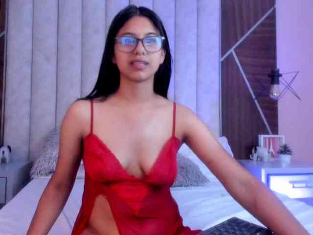 IsaSweett webcam
