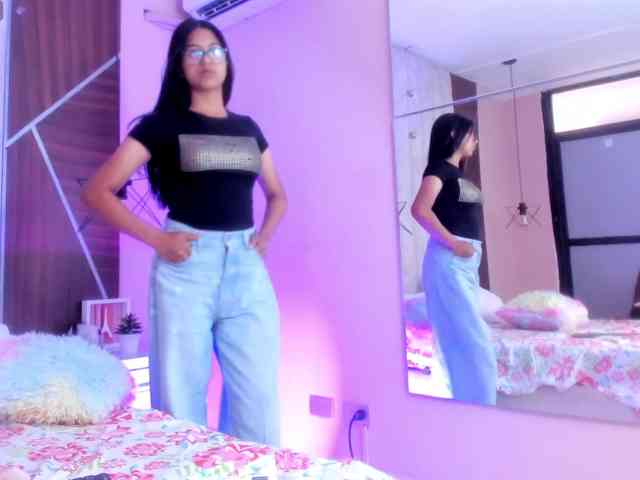 IsaSweett webcam