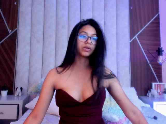 IsaSweett webcam