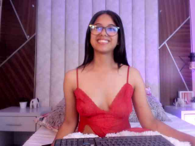 IsaSweett webcam