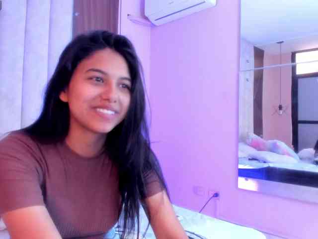 IsaSweett webcam