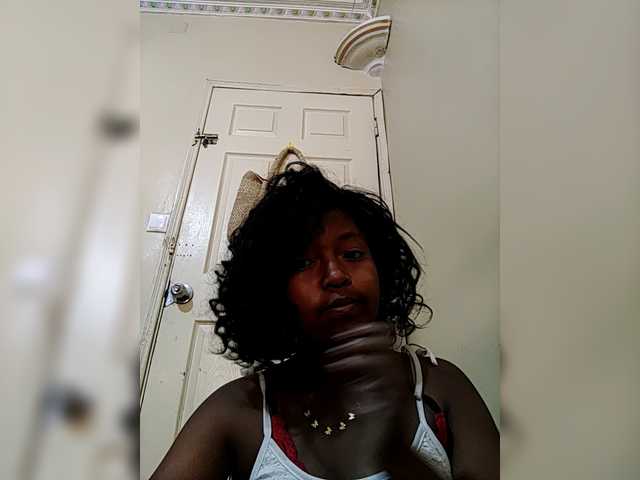 Myahsexy live cam on BongaCams