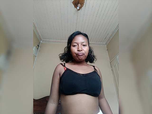 Myahsexy live cam on BongaCams