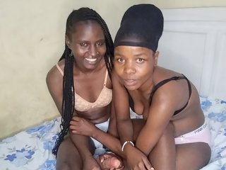 DAISY-JAICY's Live Webcam