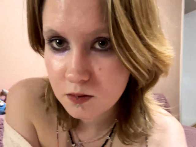 MaribelNemerofsky live cam on BongaCams