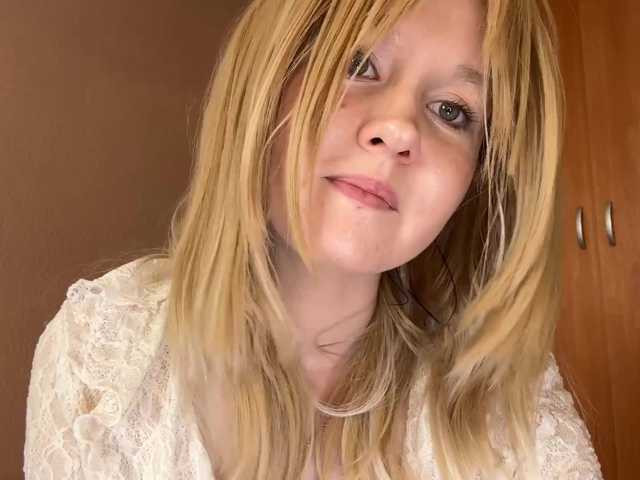MaribelNemerofsky live cam on BongaCams