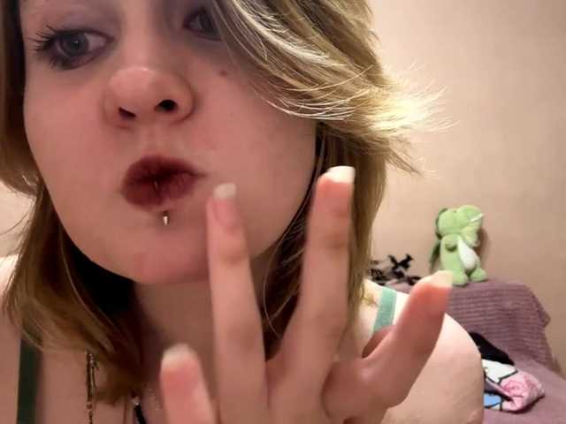 MaribelNemerofsky live cam on BongaCams
