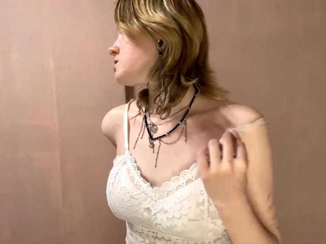 MaribelNemerofsky live cam on BongaCams