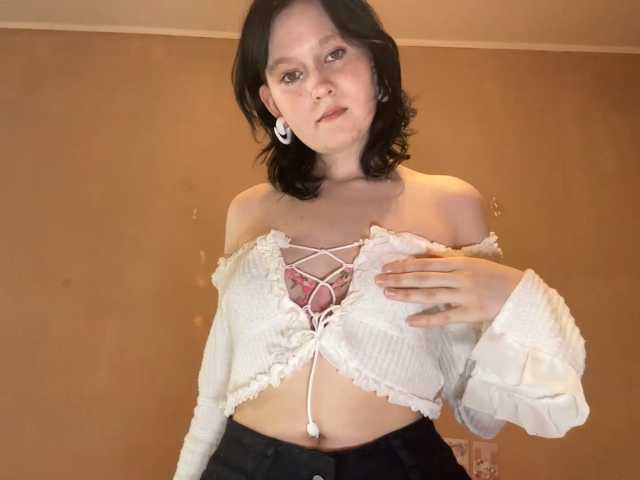MaribelNemerofsky live cam on BongaCams