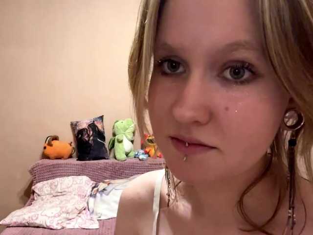 MaribelNemerofsky live cam on BongaCams