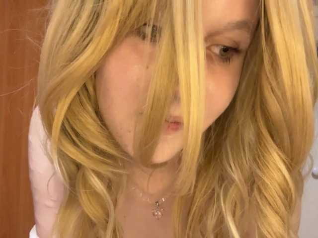 MaribelNemerofsky live cam on BongaCams