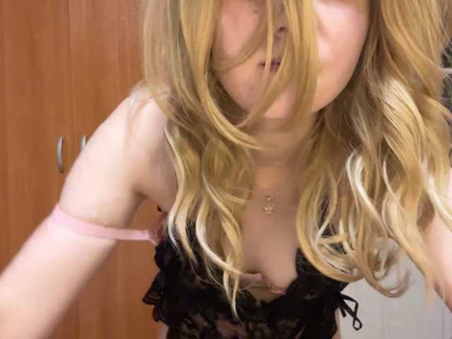 MaribelNemerofsky live cam on BongaCams