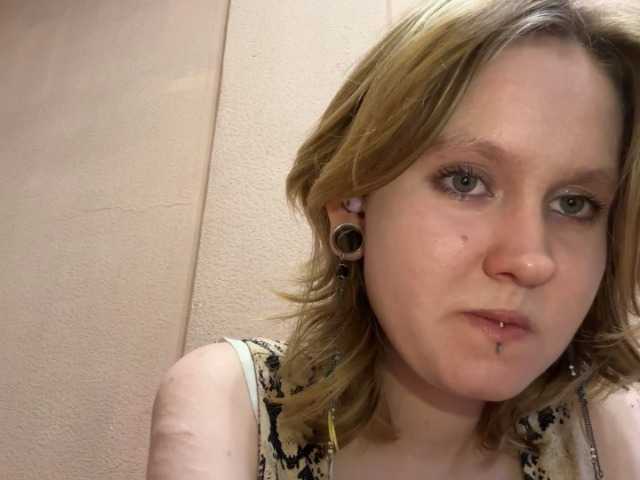 MaribelNemerofsky live cam on BongaCams