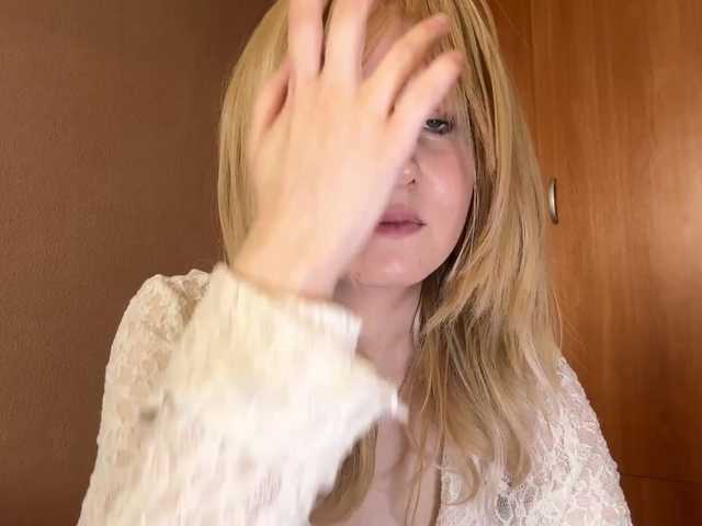 MaribelNemerofsky live cam on BongaCams