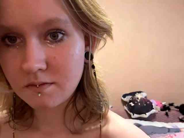 MaribelNemerofsk... Live Webcam on BongaCams