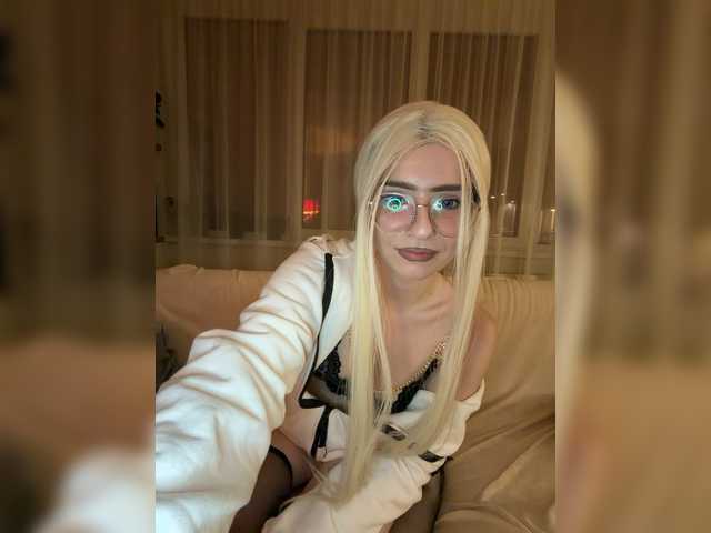 bunnyblowx live cam on BongaCams