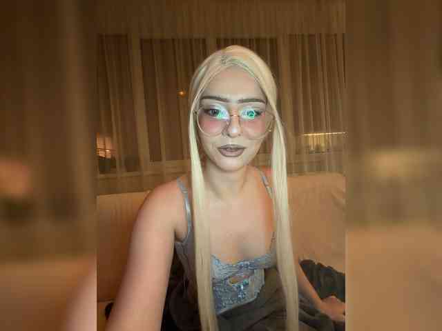 bunnyblowx webcam