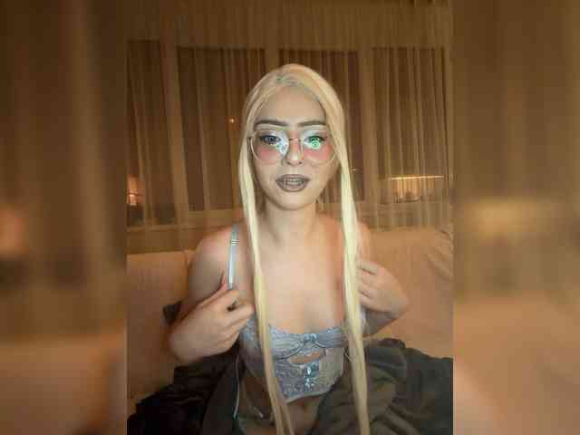 bunnyblowx webcam
