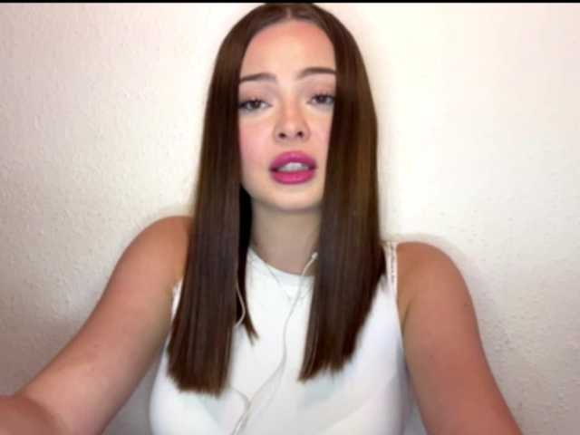 CrystalNovaa live cam on BongaCams