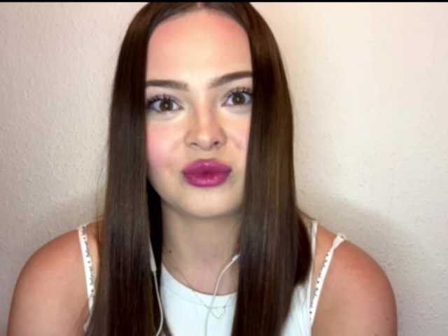 CrystalNovaa live cam on BongaCams
