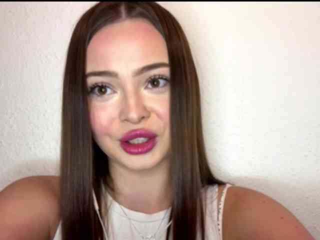 CrystalNovaa webcam