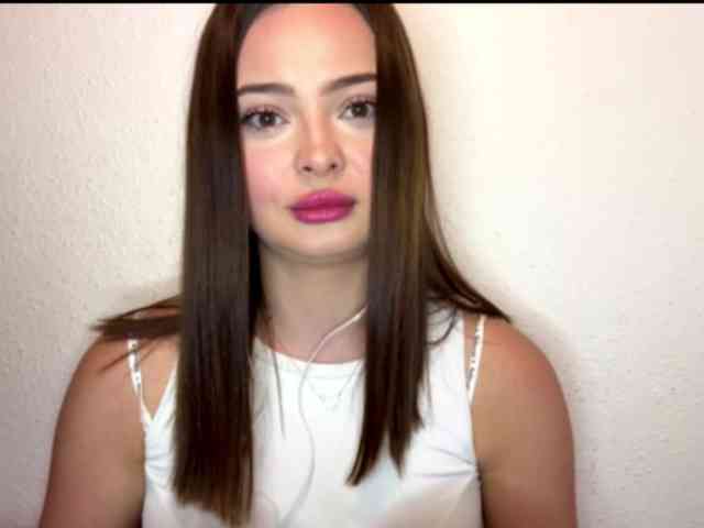 CrystalNovaa webcam