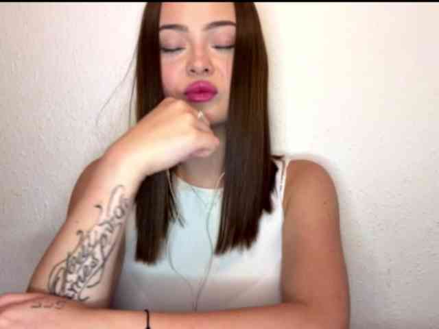 CrystalNovaa webcam