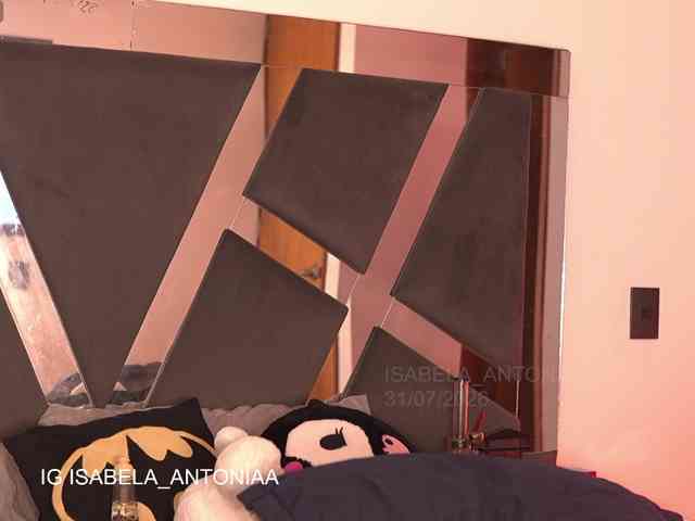 Isaantonia's live stream