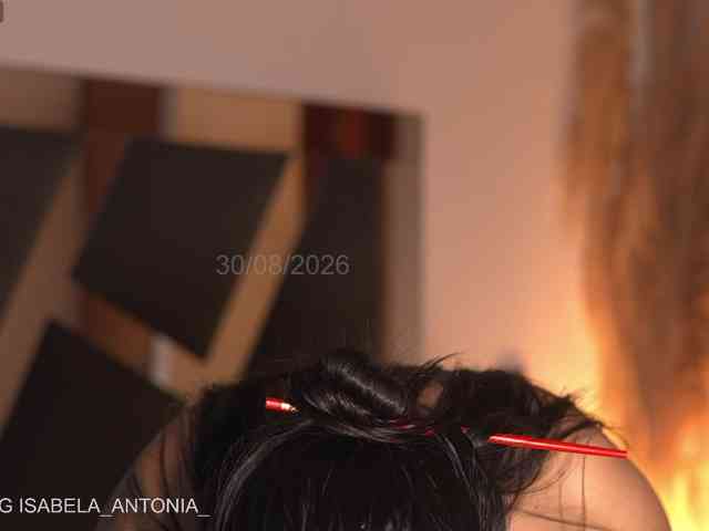 isaantonia isaantonia